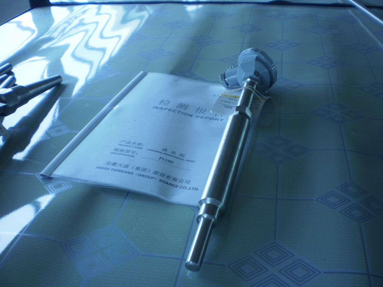 ���ן����